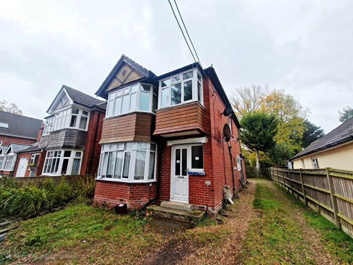 1 Bedroom Flat To Rent In Bournemouth Road, Chandler's Ford, Eastleigh, SO53