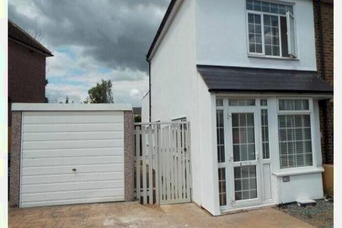 2 Bedroom End Of Terrace House To Rent In Church Road, Swanscombe, DA10