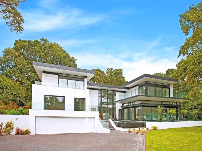 6 Bedroom House To Rent In Buccleuch Road, Poole, BH13