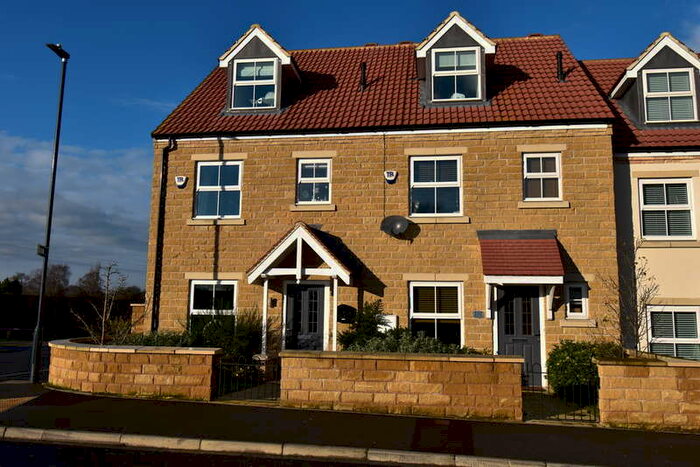 4 Bedroom Town House To Rent In Romanby Road, Northallerton, DL7