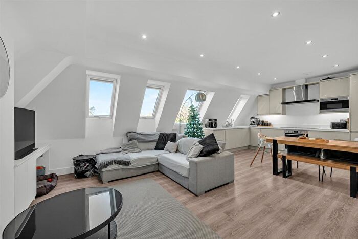 2 Bedroom Flat For Sale In Westgate Road, Beckenham, BR3