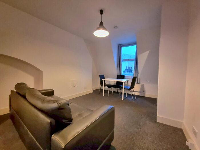 Studio To Rent In Kingsland High Street, London, E8