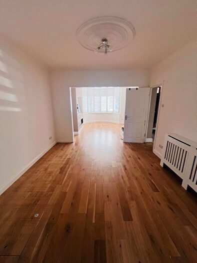 5 Bedroom Terraced House To Rent In Heath Park Road, Romford, RM2