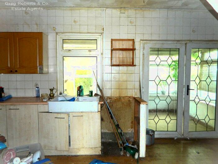 2 Bedroom Detached House For Sale In Wyncote Bungalow, Bryn Pica, Tredegar, Blaenau Gwent., NP22