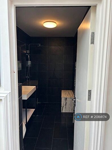 1 Bedroom Flat To Rent In Lea Bridge Road, London, E5