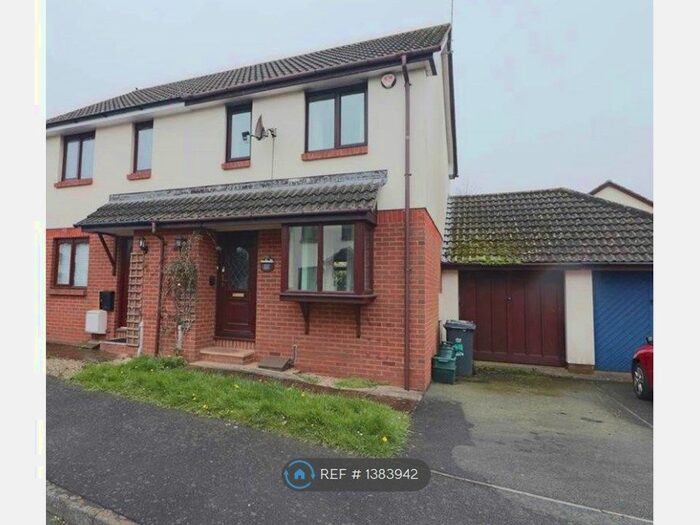 2 Bedroom Semi-Detached House To Rent In Rooks Close, Barnstaple, EX31