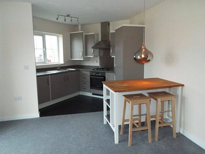 2 Bedroom Flat To Rent In Henfrey Drive, Nottingham, NG15