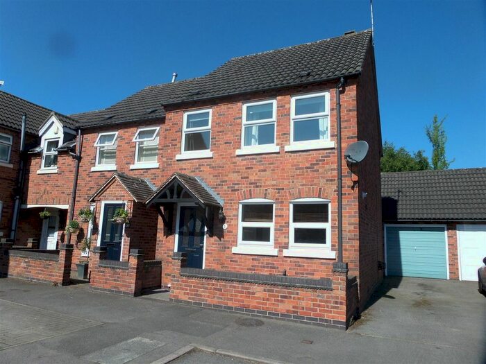 3 Bedroom Semi-Detached House To Rent In Hattons Court, Melbourne, Derby, DE73