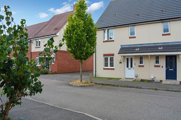 3 Bedroom Semi Detached House For Sale In Ryeland Way, Kingsnorth, TN25