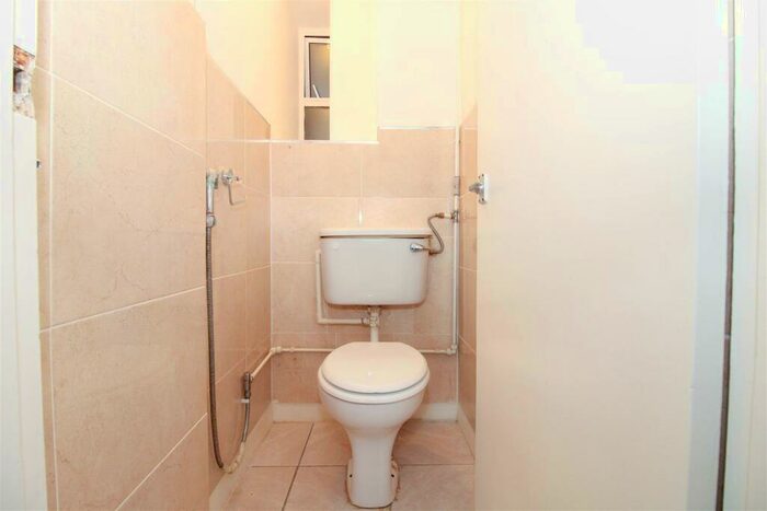 2 Bedroom Flat For Sale In Remington Road, London, N15