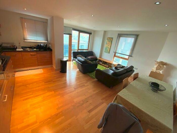 2 Bedroom Apartment To Rent In Crozier House, Clarence Dock, Leeds, LS10