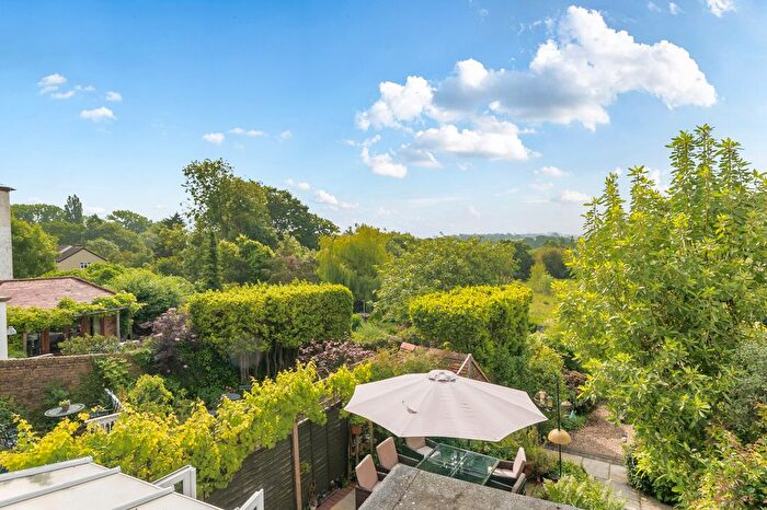 4 Bedroom Detached House For Sale In Uxbridge Road, Rickmansworth, WD3