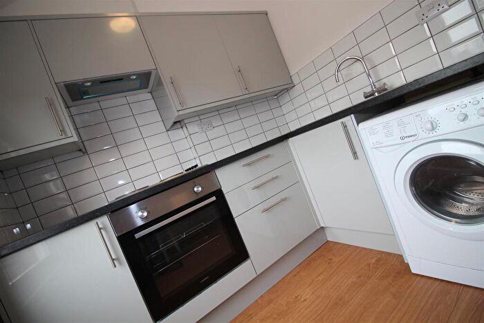 1 Bedroom Apartment To Rent In Evington Road, Leicester, LE2