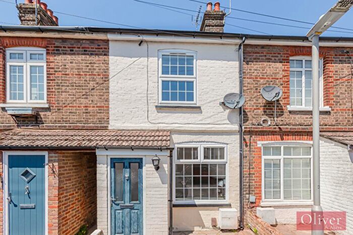 2 Bedroom House For Sale In Seaton Road, London Colney, AL2