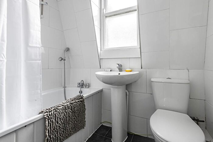1 Bedroom Flat For Sale In Marine Parade, Brighton, BN2