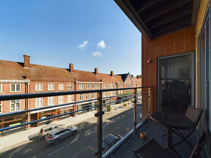 2 Bedroom Flat To Rent In The Grange, Portmill Lane, Hitchin, SG5