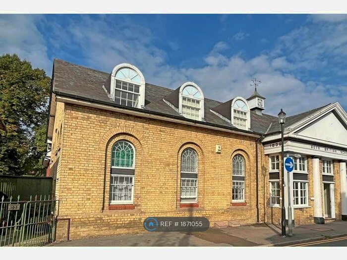 2 Bedroom Flat To Rent In East Street, Saffron Walden, CB10
