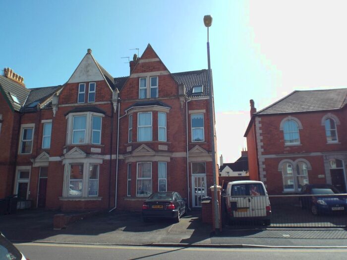 2 Bedroom Flat To Rent In Burnham-On-Sea, Somerset, TA8