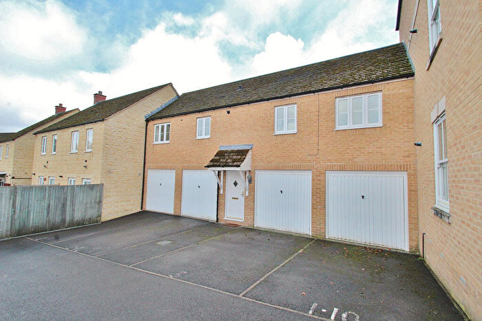 2 Bedroom Apartment For Sale In Stenter Mews, Witney, OX28