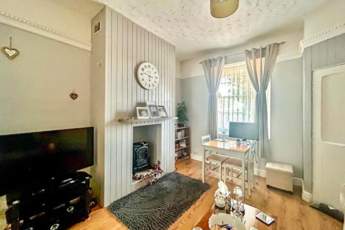 1 Bedroom Flat For Sale In Ash Court, Thorpe Green, Campfield Road, Shoeburyness, SS3