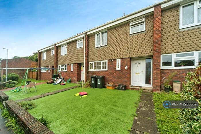 3 Bedroom Terraced House To Rent In Patchdean, Brighton, BN1