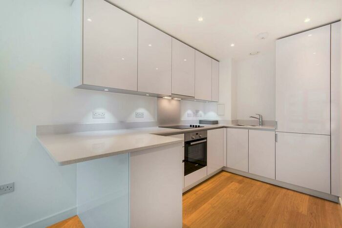 1 Bedroom Flat To Rent In Saffron Central Square, Croydon, CR0