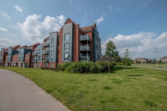 2 Bedroom Flat To Rent In Somers Way, Eastleigh, Hampshire, SO50