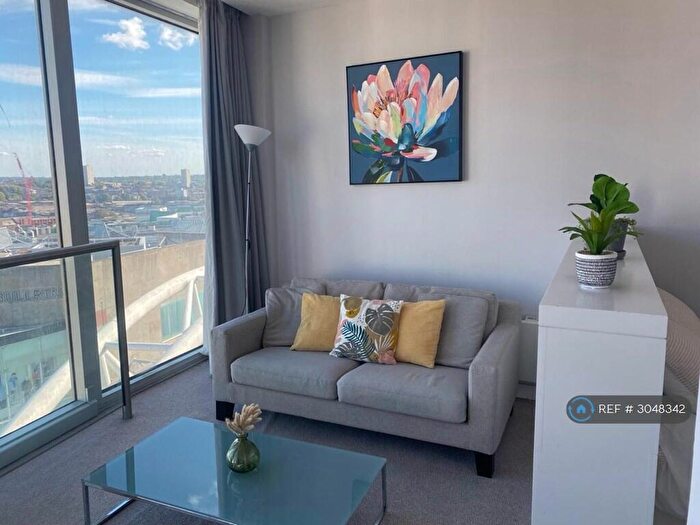 Studio To Rent In The Rotunda, Birmingham, B2
