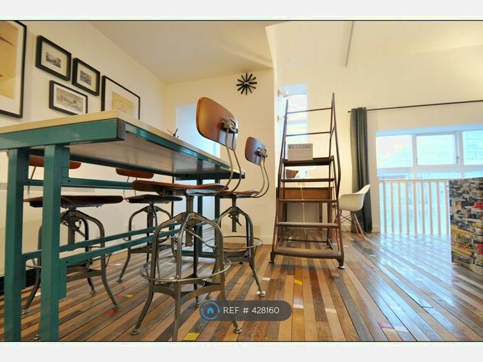 1 Bedroom Flat To Rent In Tobacco Factory, Manchester, M4