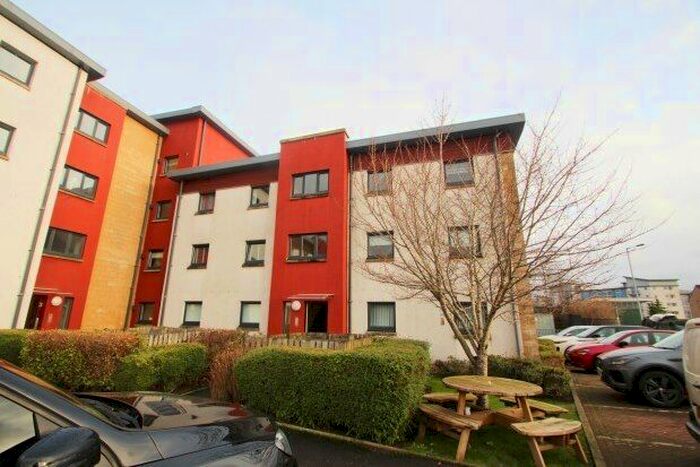 2 Bedroom Flat To Rent In Lowland Court, Glasgow G33