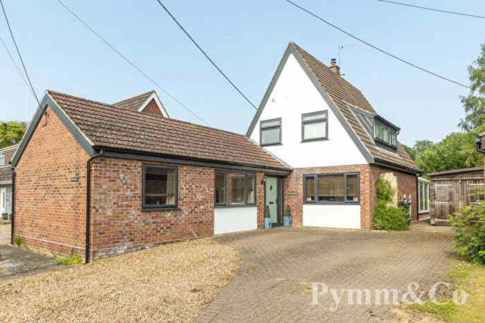 4 Bedroom Detached House For Sale In The Street, Colton, NR9