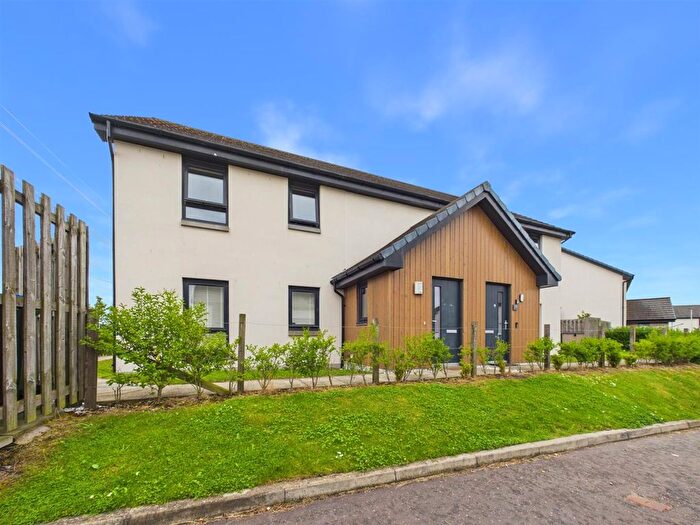 2 Bedroom Flat For Sale In Croll Gardens, Perth, PH1