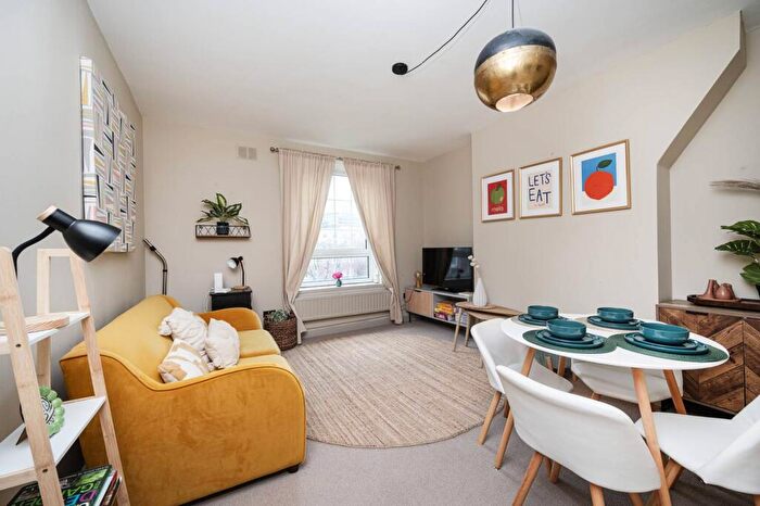 1 Bedroom Flat To Rent In Spelman Street, Brick Lane, London, E1