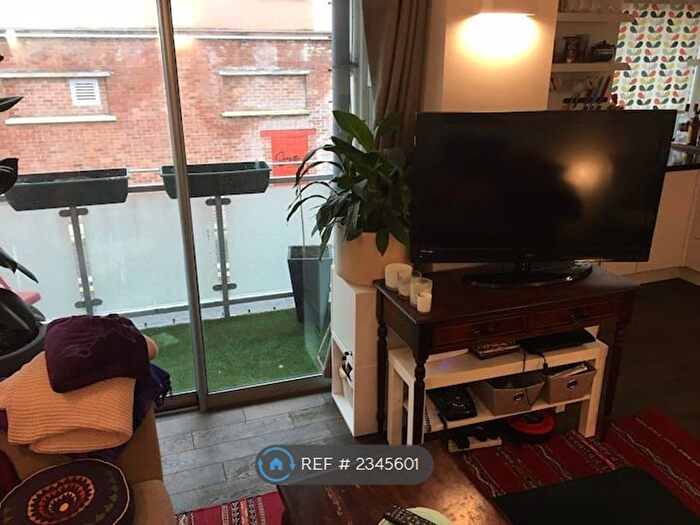 2 Bedroom Flat To Rent In Dorset Gardens, Brighton, BN2