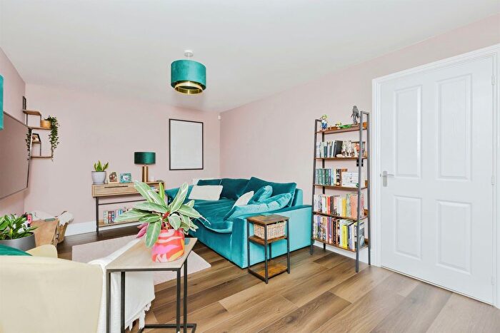 4 Bedroom Detached House For Sale In Cardinal Drive, Burbage, Hinckley, LE10