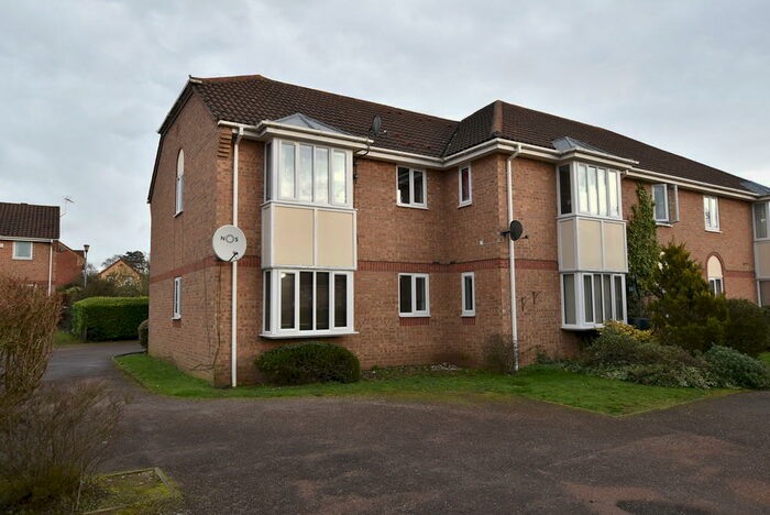 2 Bedroom Ground Flat To Rent In Thistle Close, Thetford, IP24
