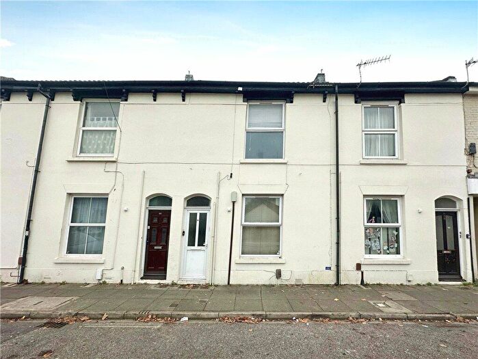 2 Bedroom Apartment For Sale In Somers Road, Southsea, Hampshire, PO5