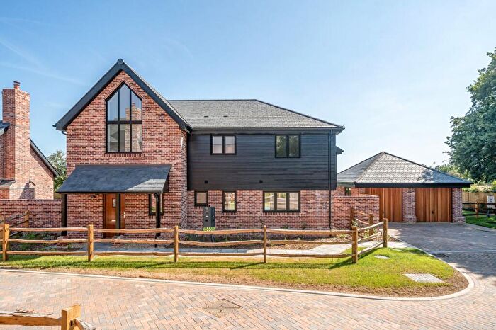 4 Bedroom Detached House For Sale In Wandleys Lane, Eastergate, PO20