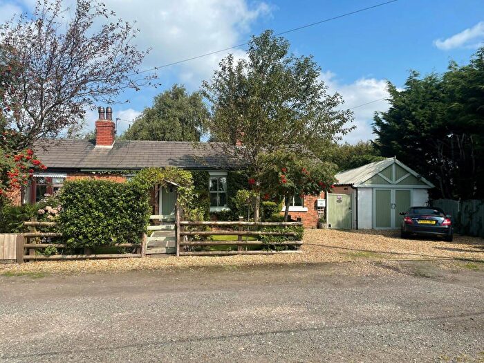 3 Bedroom Semi-Detached Bungalow For Sale In Martin Lane, Burscough, Ormskirk, L40