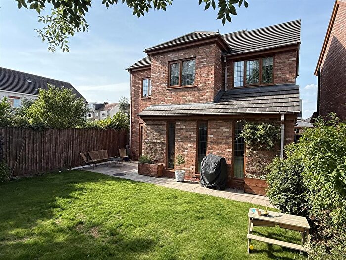 4 Bedroom Detached House For Sale In Browns Lane, Allesley, Coventry, CV5
