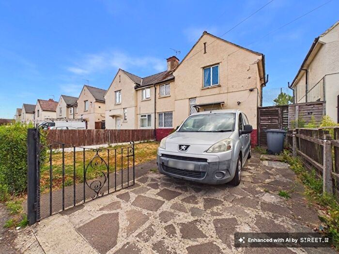 3 Bedroom Semi Detached House For Sale In Wilton Road, Gloucester, GL1