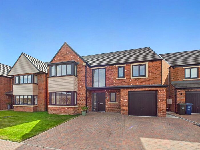 4 Bedroom Detached House For Sale In Corver Crescent, Hazlerigg, NE13