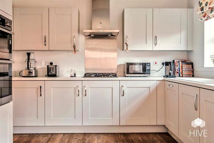4 Bedroom Detached House For Sale In Winnow Close, Wimborne, BH21