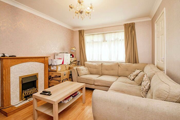 3 Bedroom End Of Terrace House To Rent In Pennsylvania, Llanedeyrn, Cardiff, CF23