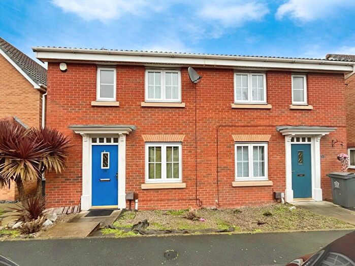 3 Bedroom Semi-Detached House To Rent In Birkby Close, Hamilton, Leicester, LE5