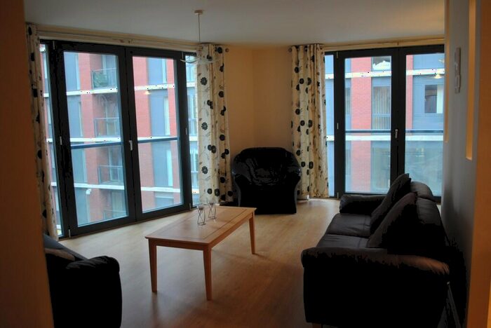 2 Bedroom Apartment To Rent In Southside, St Johns Walk, B5