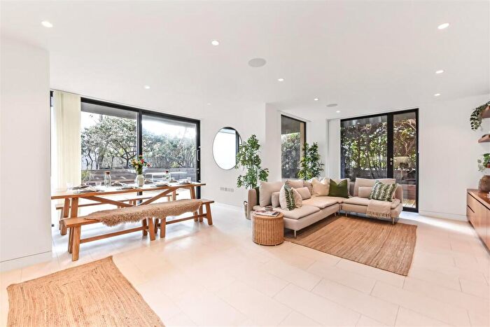 2 Bedroom Apartment To Rent In Oval Road, Primrose Hill London, NW1