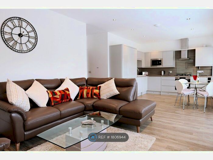 2 Bedroom Flat To Rent In Bournemouth, Bournemouth, BH6