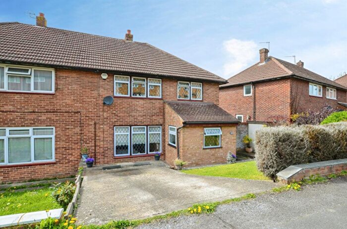 3 Bedroom Semi Detached House For Sale In Hawthorne Road, High Wycombe, HP13