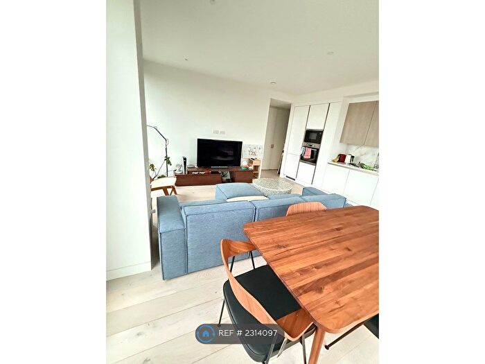 2 Bedroom Flat To Rent In City Road, London, EC1V